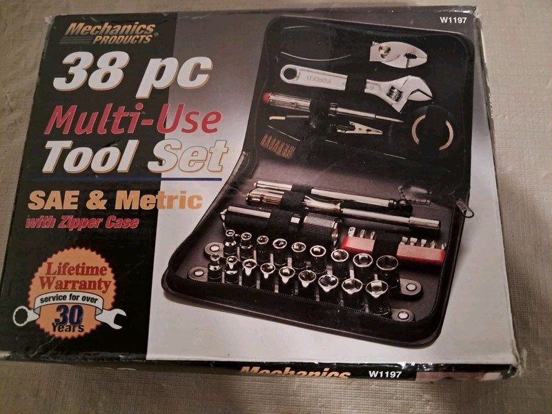Mechanics  Products 38 Piece Sae + Metric Tool Set