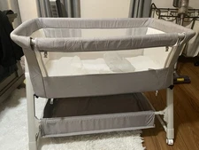 Baby Bedside Sleeper Bassinet with Mattress and Storage Basket