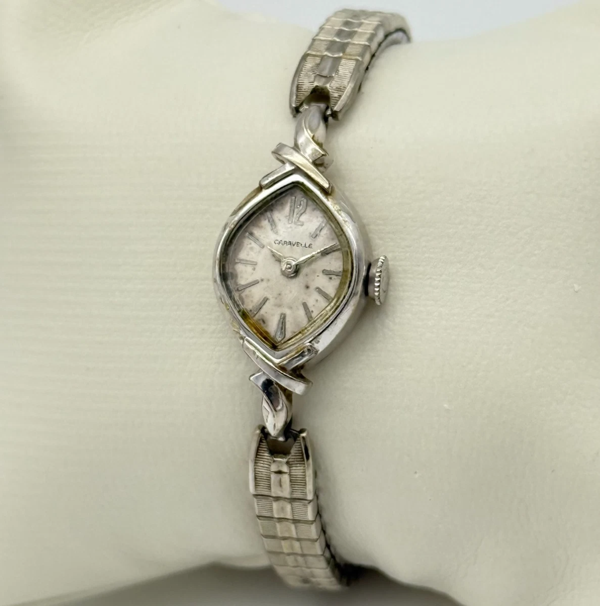 Vintage 1962 Women display picture 1