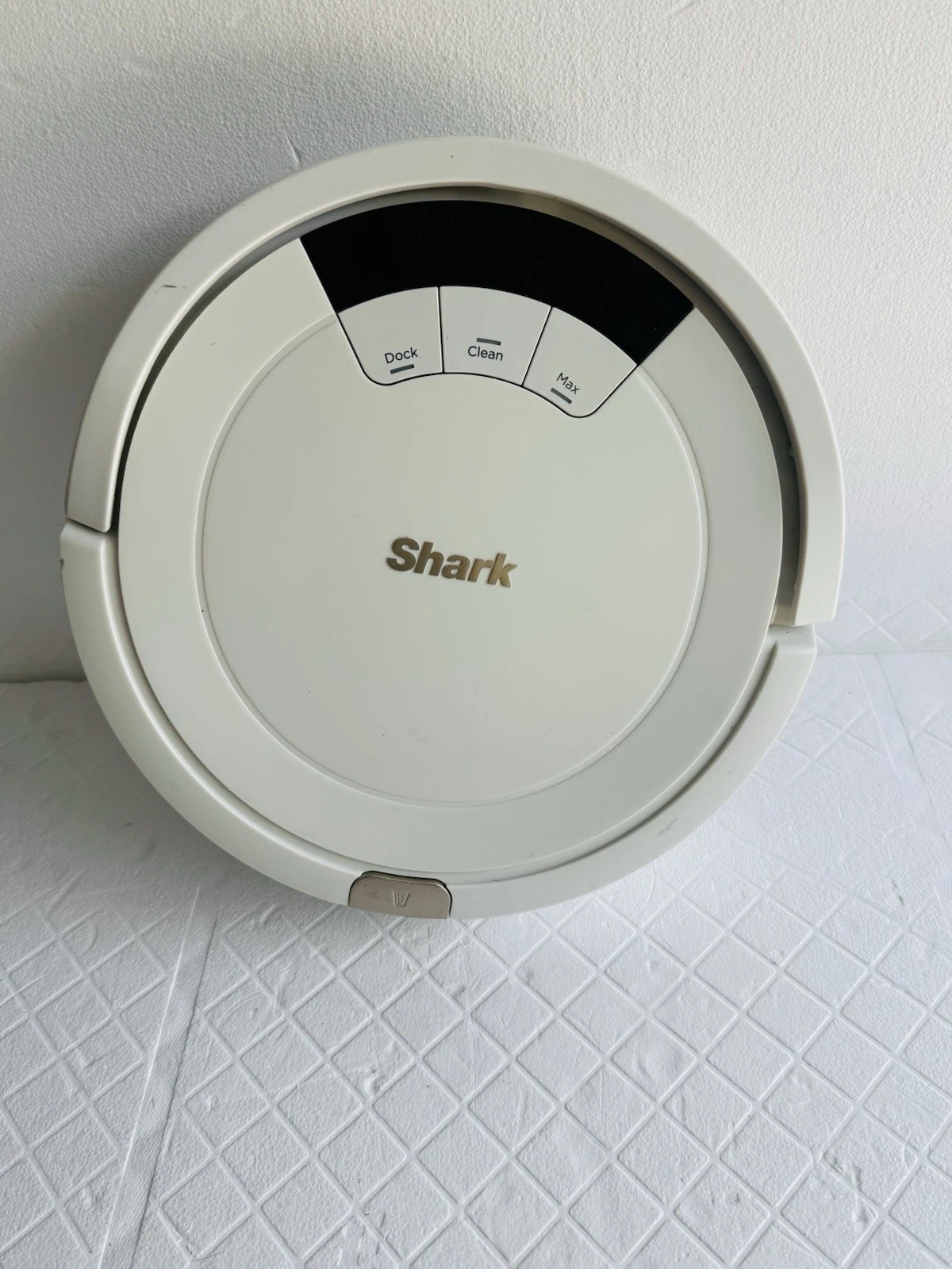 Shark Robotic Vacuum Cleaner AV752R01US UNTESTED Vacuum Only