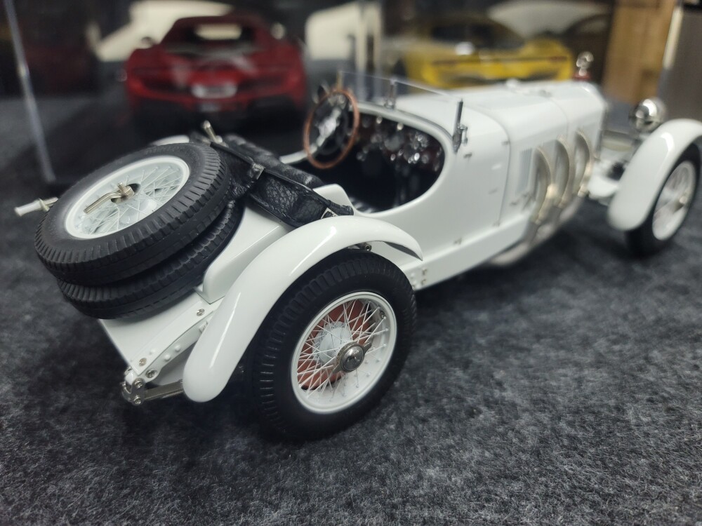 1:18 CMC Benz White Elephant SSK 1930 White Alloy Car Model