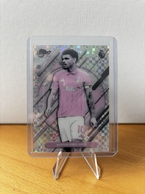 Morgan Gibbs-White Pearl Refractor 1/30 Topps Finest Nottingham Forest