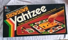 SHOWDOWN YAHTZEE 90's Board Game Milton Bradley Ages 8 to Adult Complete Pieces