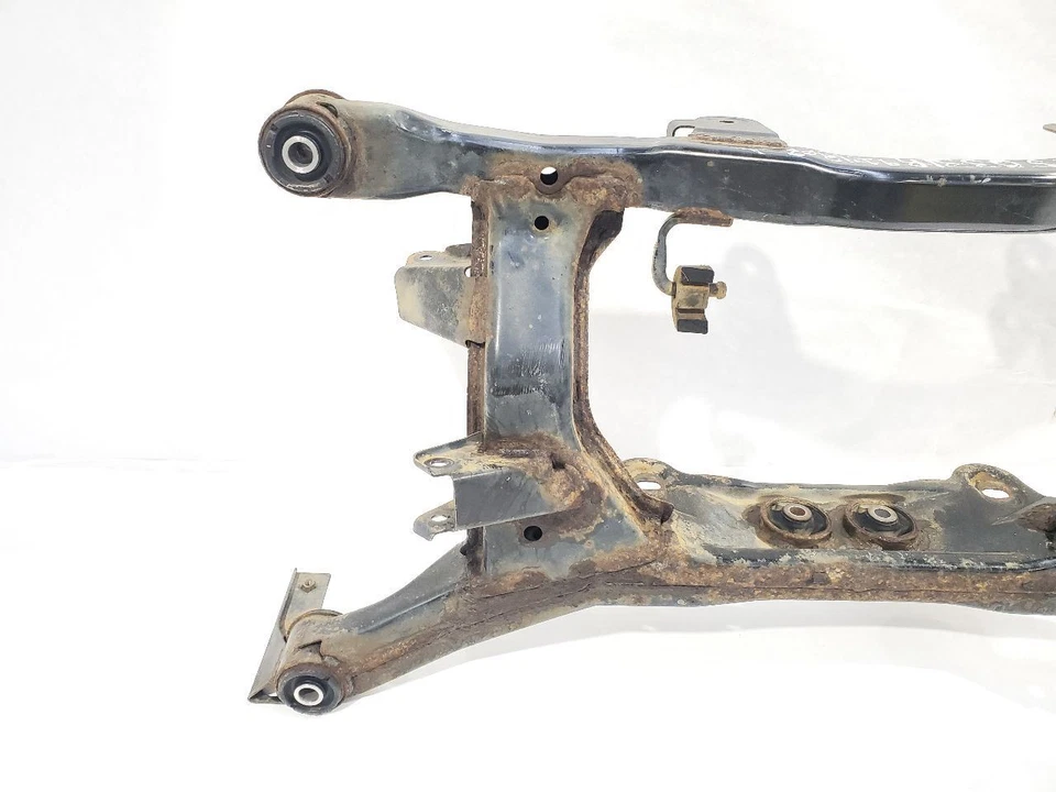 2005 2009 Subaru Outback Legacy OEM suspensão traseira Crossmember quadro K  - Imagem 4 de 4