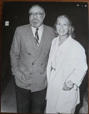 Barney Rosenzweig & Sharon Gless (Cagney & Lacey) 1988 7x9 Press Photo