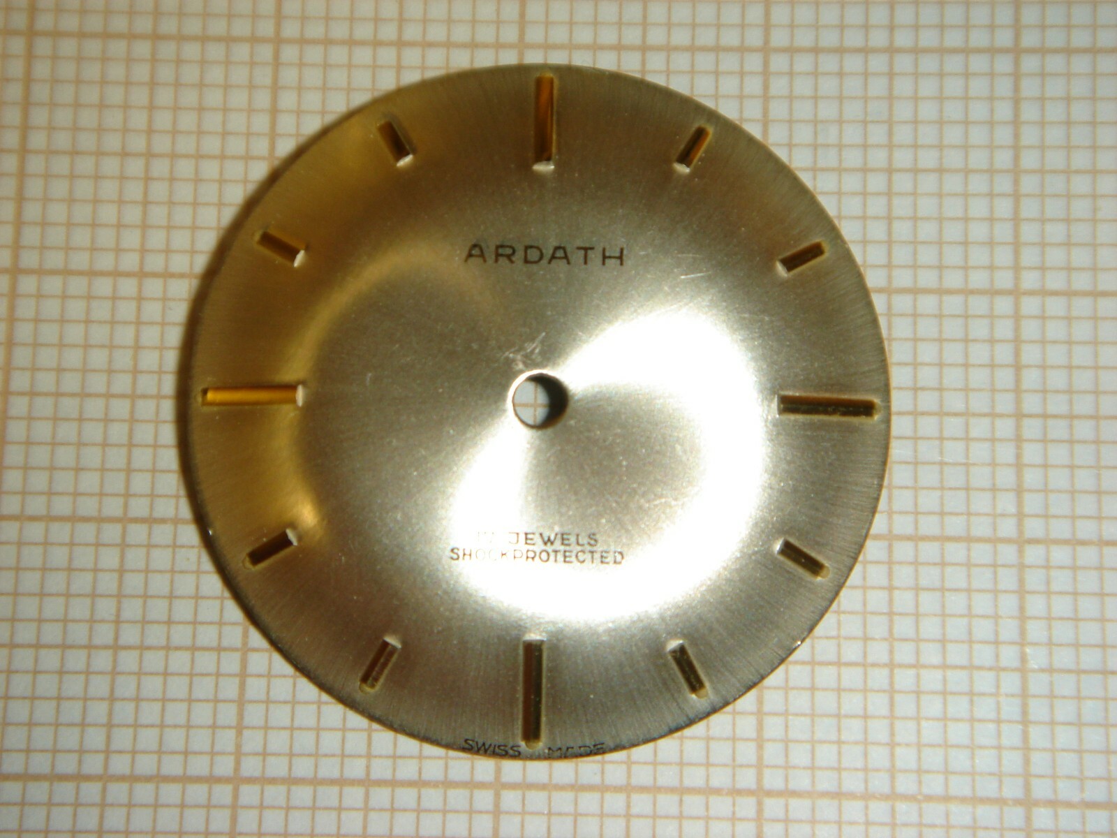 Cadran argenté vintage Ardath 10 Lignes 1/2 neuf de stock pour collectionneur d'horlogerie