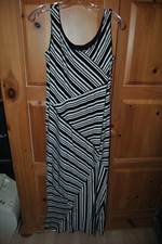 NEW AB STUDIO BLACK/WHITE STRIPED MAXI  DRESS SIZE MEDIUM