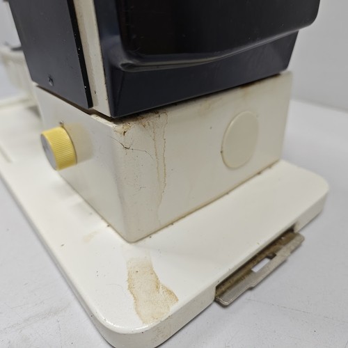 Pfaff 209 Sewing Machine - Untested, For Parts or Repair - Picture 10 of 20