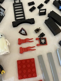 LEGO Castle: Wolfpack Tower 6075 Incomplete w/ Mini-figures & Manual