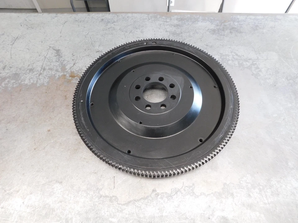 R107 W111 W109 W108 W116 450SL 350SL  450SEL 450SE 280SEL 4.5 MANUAL FLYWHEEL - Image 3 of 4