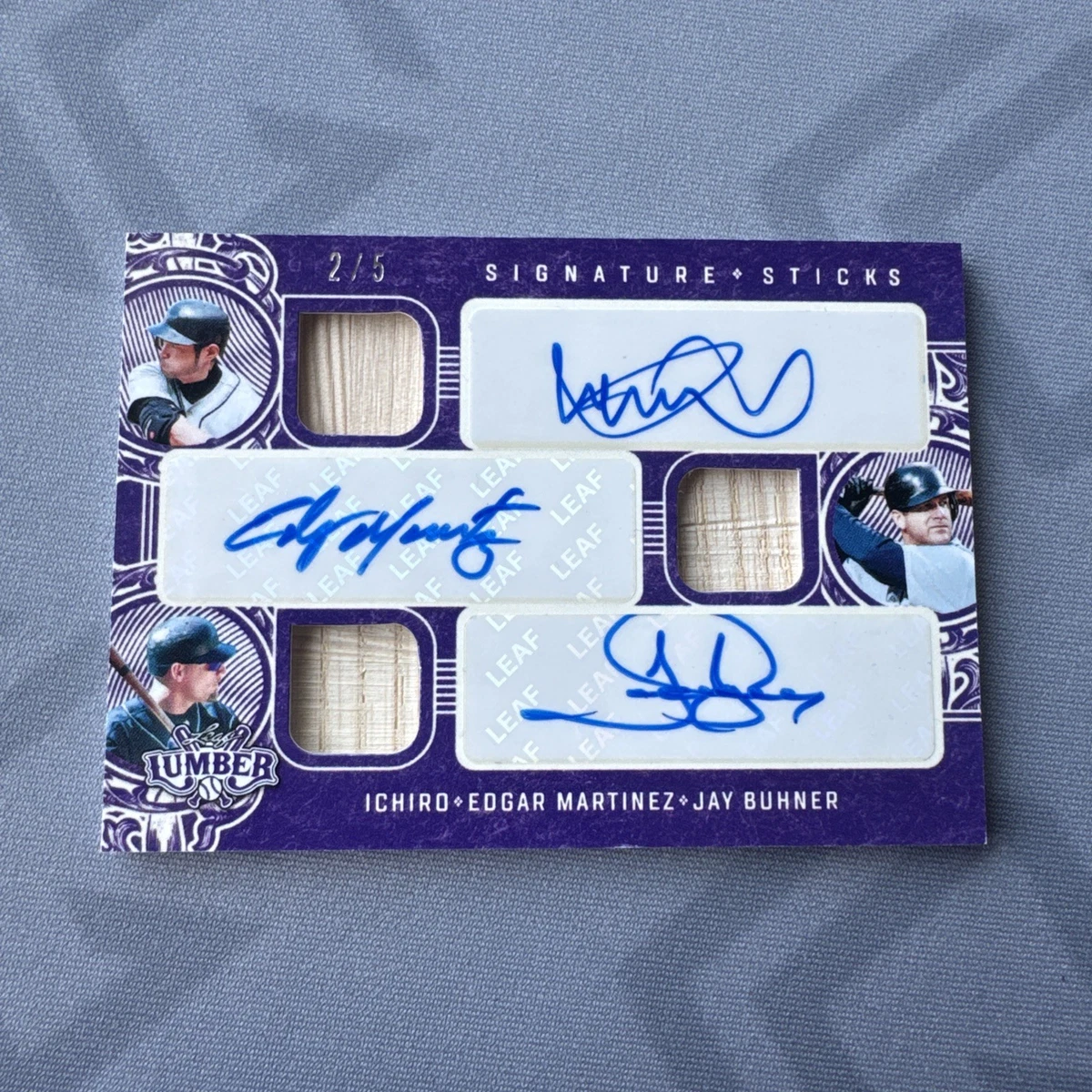 Leaf Ichiro Suzuki Autographed Baseball Sports Trading Cards