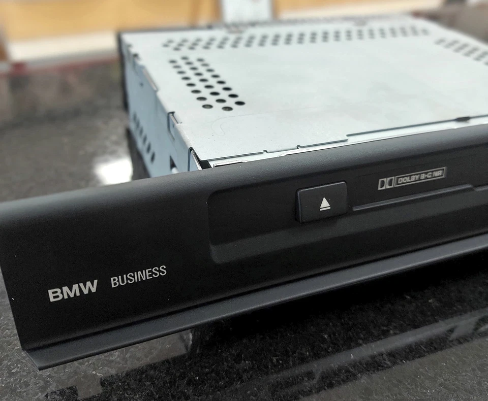 1999-2004 BMW E39 525i 528i E53 X5 Business Radio Cassette - Imagen 1 de 4