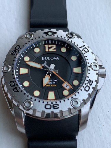 BULOVA Sea King 96B228 Quartz UHF 