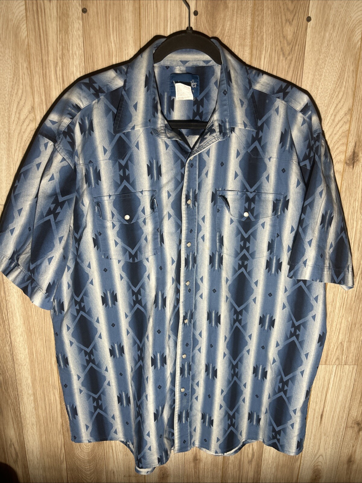 Vintage Wrangler Aztec Western Pearl Snap Button Up Shirt for Men