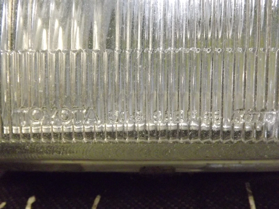 OEM 90-94 USDM Lexus LS LS400 XF10 front left fog / driving light / lamp 50-9 L - Image 2 of 4