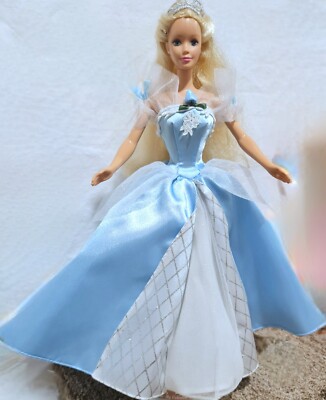 VTG 90's MATTEL SLEEPING BEAUTY AURORA BLUE GOWN & WHITE MATTEL SHOES HEELS  ~EUC | eBay