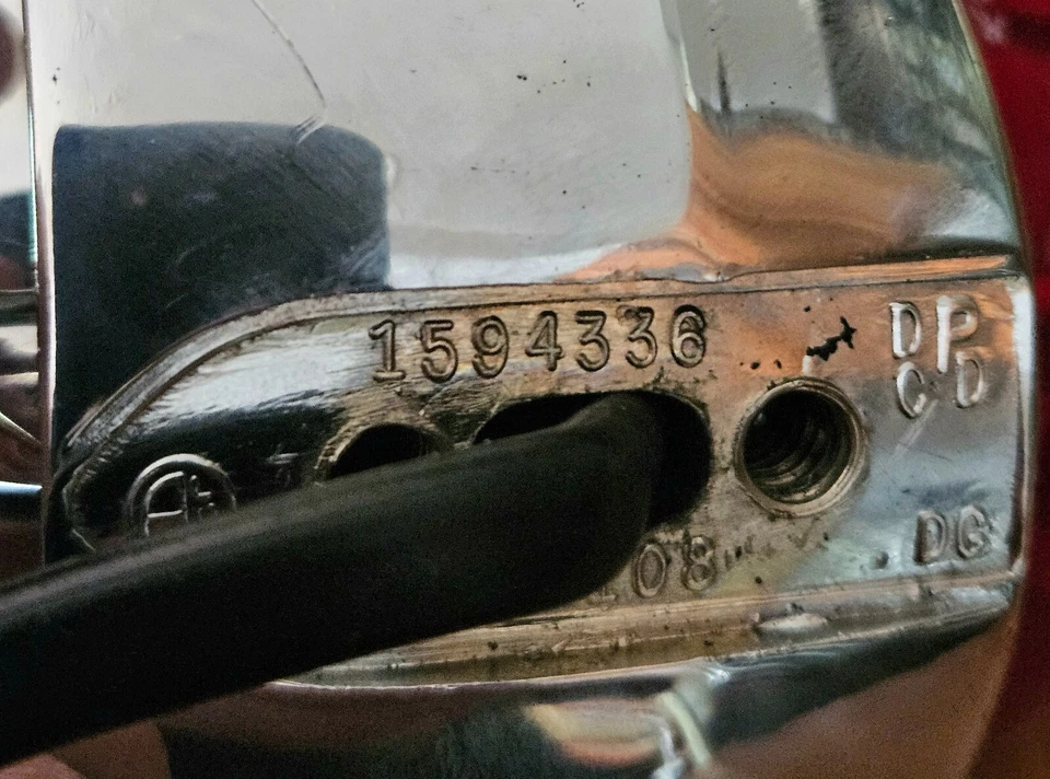 Chrysler Imperial Gunsight 1955 luz trasera montaje de bala Chrbo Foto 3 de 4