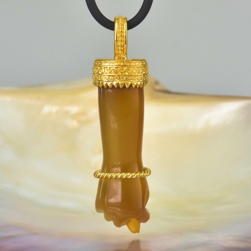 Oro Vermeil Ley Mano Fico Figa Colgante Tallado Amarillo Calcedonia Rubí 9.36g - Imagen 7 de 11