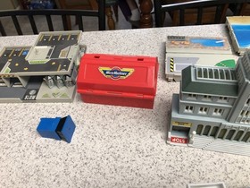 LARGE Lot of 1980s Galoob Micro Machine Buildings & Much More-See Photos & Read