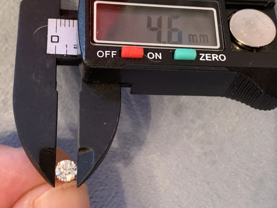 9ct White Gold Mens Single 0.40 Carat Diamond Earring - Image 3 of 4