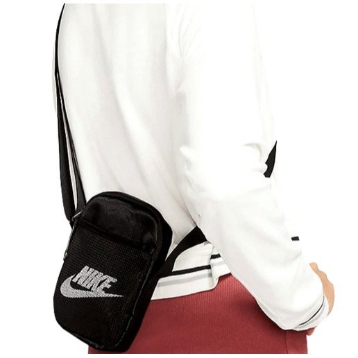 NWT NIKE Crossbody SMALL HIP X-BODY Travel Work Play BLACK WHT