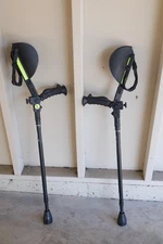 Ergoactives Ergobaum 7G shock absorbing forearm crutches