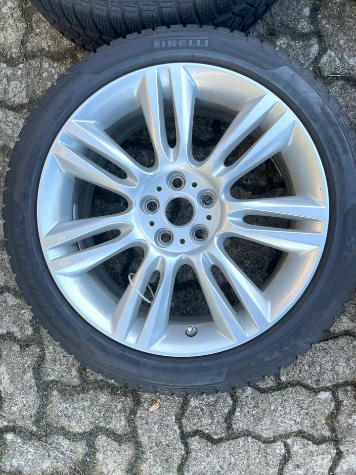 Original Jaguar XE Winterrräder 18" Matrix mit Pirelli Sottozero 3 - Bild 4 von 4