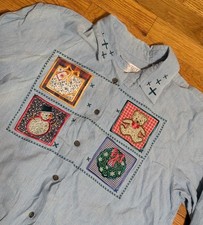 Vintage Christmas Embroidered Denim Shirt - SMALL - Karen Scott - Snowman Wreath