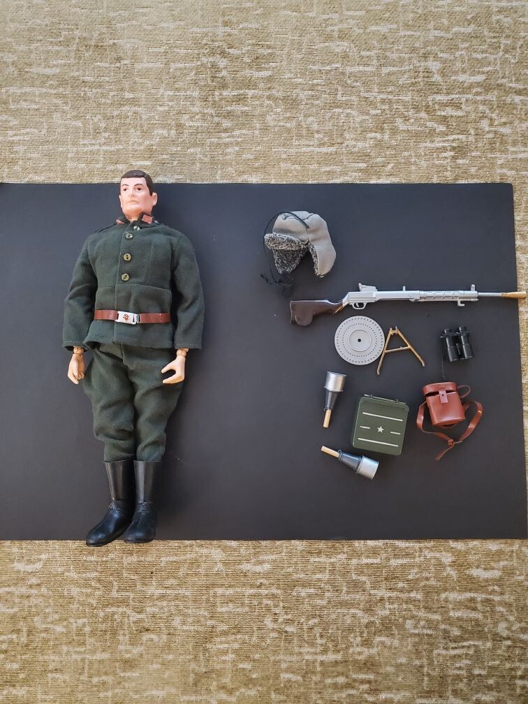 Vintage 1964 Hasbro GI Joe Soldiers of the World - Russian