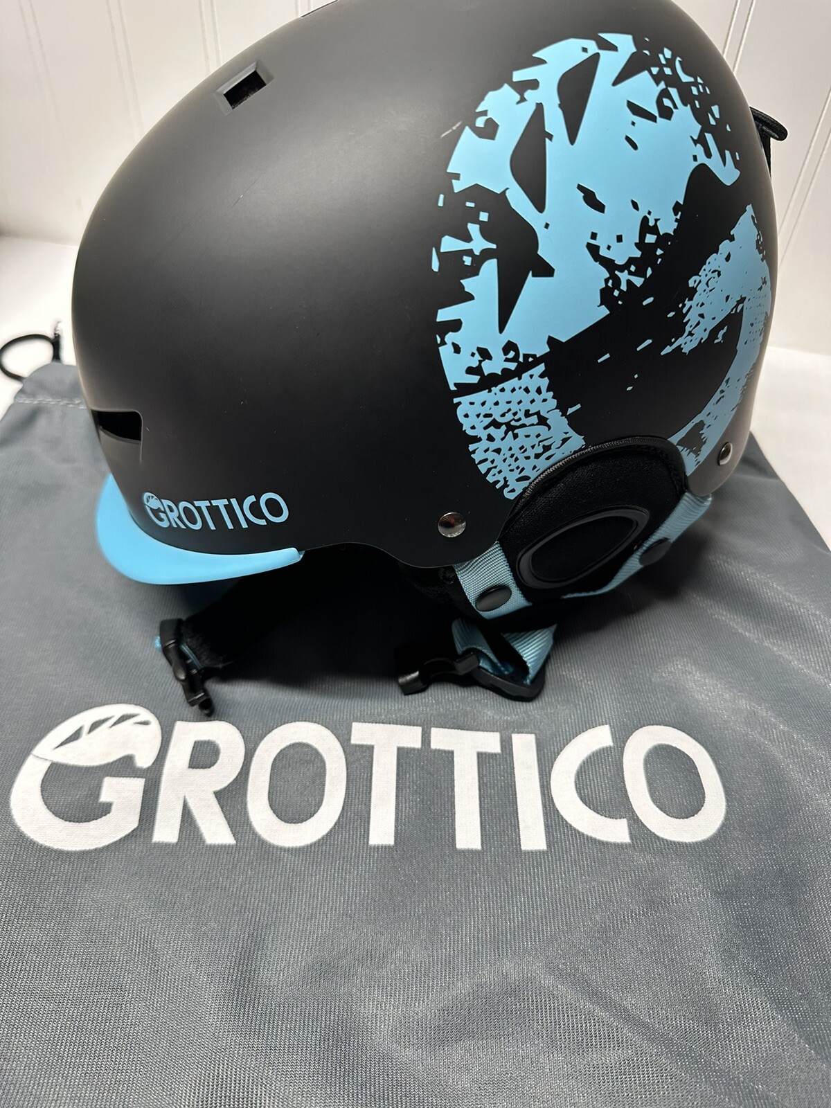 Ski Helmet for Youth Small Snowboard Helmet with ASTM Certified Sa