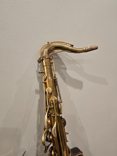 Vintage Holton Collegiate Tenor Saxophone - Picture 9 of 13