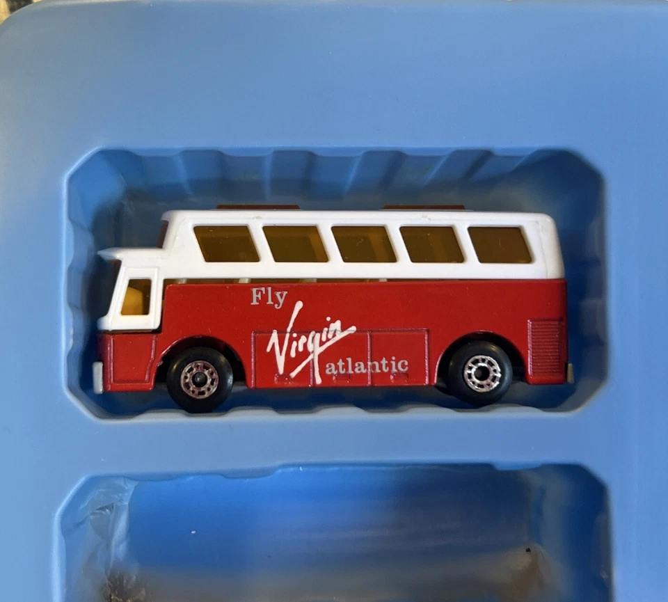 MATCHBOX VIRGIN AIRWAYS G6 GIFT SET 65 AIRPORT COACH 747 Sierra Dodge Caravan - Image 2 of 4