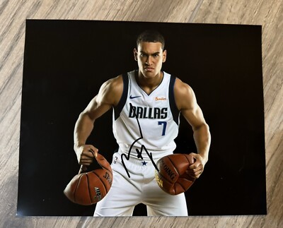 Dwight Powell Signed 8x10 Dallas Mavericks Photo Stanford