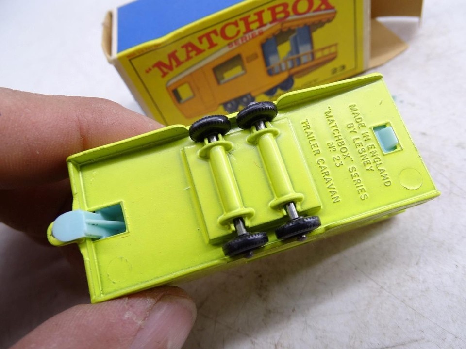 Matchbox Lesney 23 a Berkeley Cavalier Caravan empty Repro B style Box