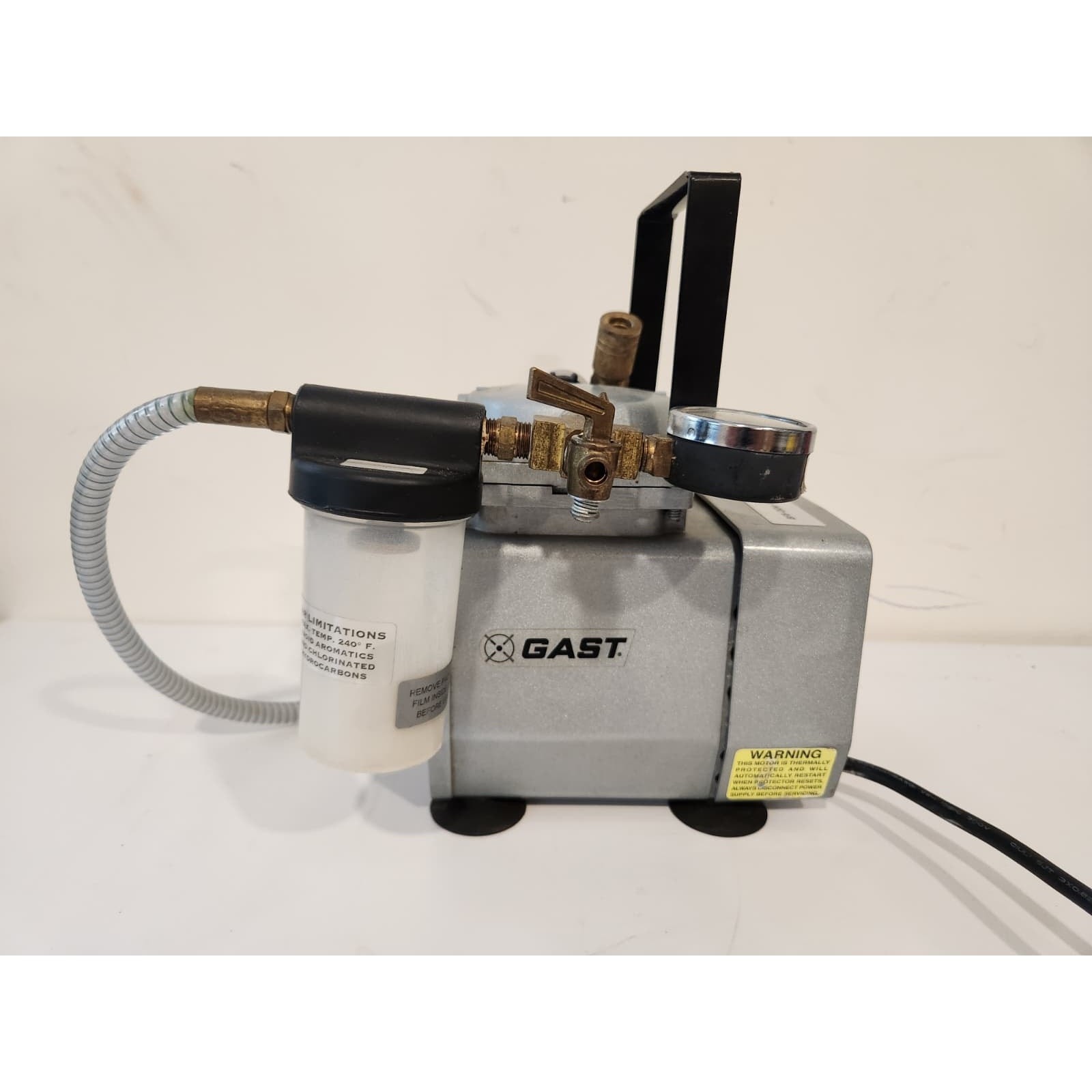 Gast DOA-V722-AA Oil-Less Diaphragm Vacuum Pump Compressor 115V Tested Working