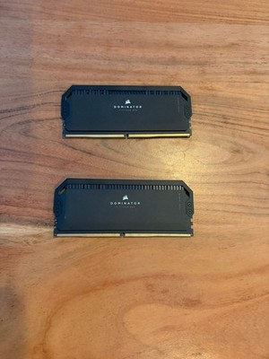 Corsair DOMINATOR PLATINUM RGB 32GB (2x16GB) DDR5 DRAM DIMM Speicherkit -...