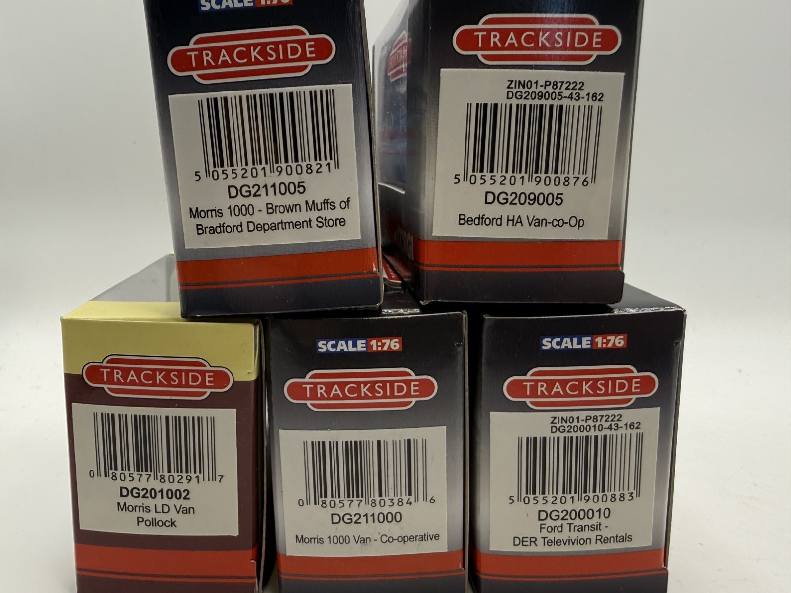 Corgi Trackside vans / cars Joblot X5 1:76 OO Gauge Diecast Model Cars thumbnail 5