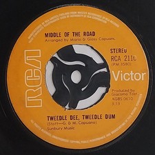 Middle Of The Road Tweedle Dee, Tweedle Dum 7" Single (1971) RCA 2110