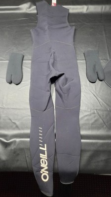 O'Neill w/Hood and hand Wetsuit Size Medium - RN77131 WO#3101721 STYLE23B5