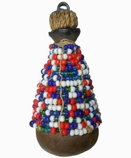 RARE ZUNI NAT AMERICAN VINT BEADED WDN GRND PIGMENT BAG, W/HEMP/BLUE WOOL TOPPER