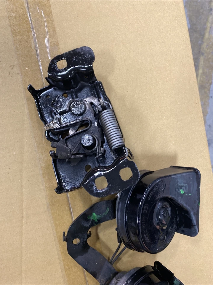 2014-2017 Dodge Journey Crossroad Horn And Bracket &Latch Hood 68211336AC 👌OEM - Image 4 of 4