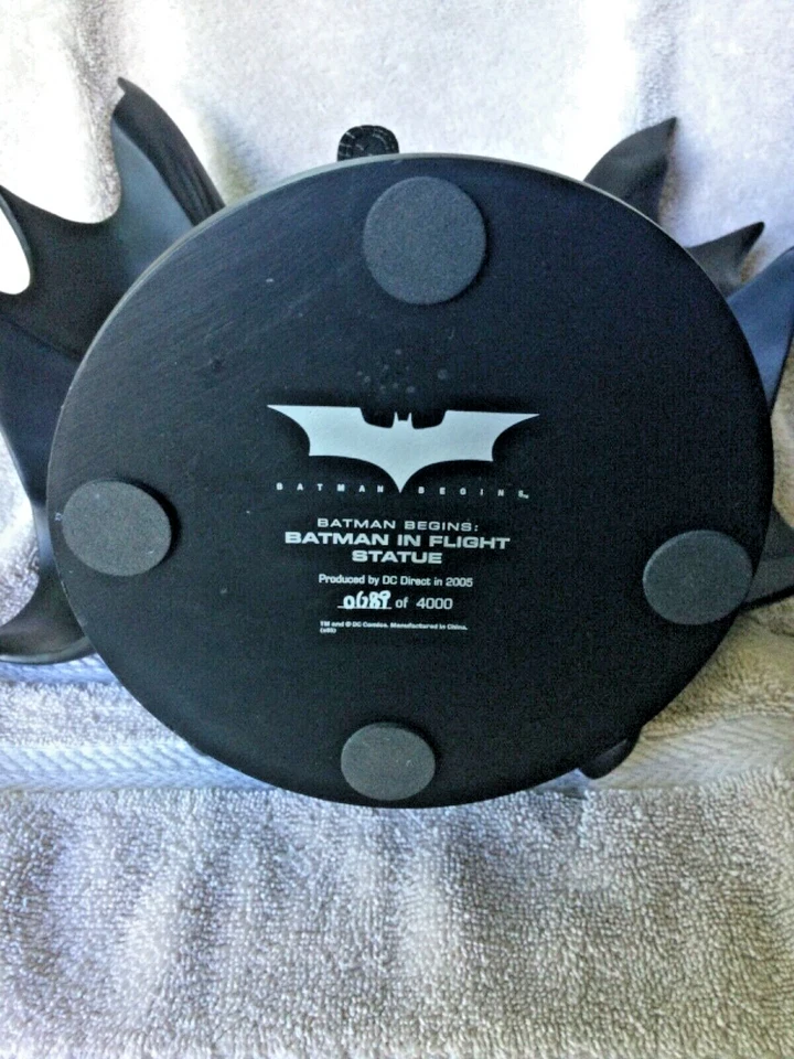 Batman Comienza Estatua Batman en Vuelo Edición 689 De 4000 Gentle Giant DC Direct Foto 4 de 4