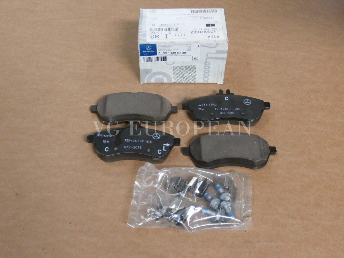 W204 brake pads deals