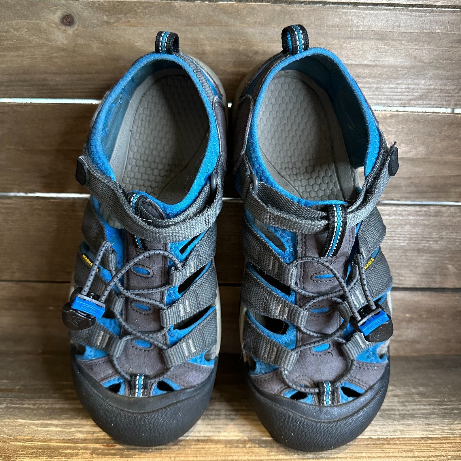 Sandali da pescatore Keen Newport H2 grigi casual sportivi escursionismo taglia 6 D in ottime condizioni