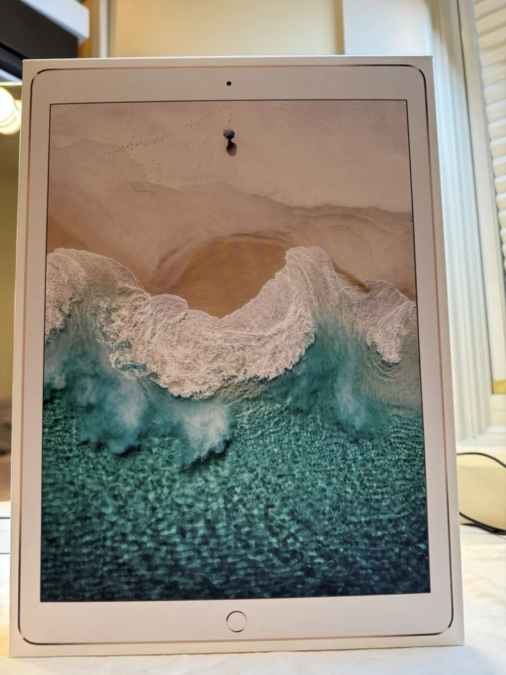 BRAND NEW Apple iPad 2nd Gen, 256GB, 12.9Inch (Open Box) - Image 3 of 3