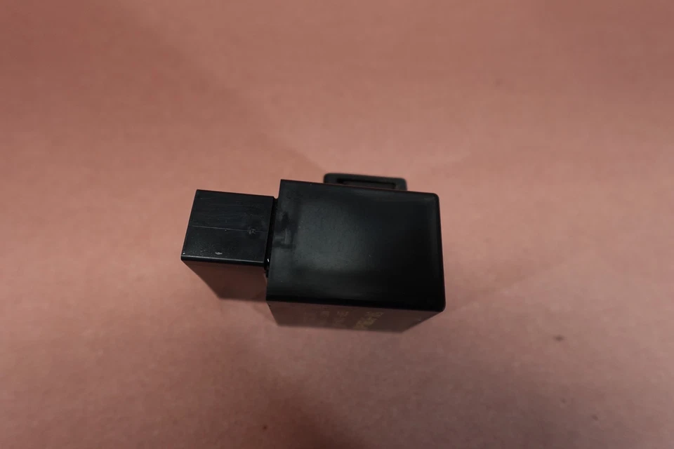 Relé de bomba de combustible Yamaha FZ1 FZ1000 FZ1-S 2006-2015 Foto 3 de 4