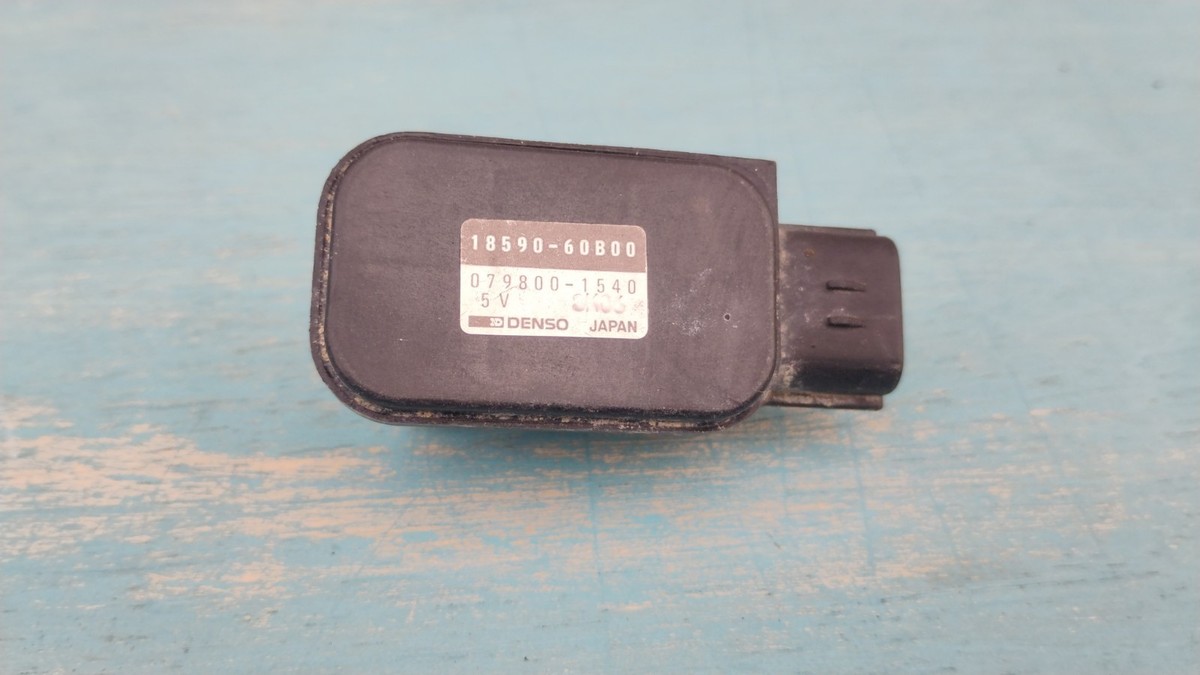 # OEM 89-94 CHEVROLET METRO SUZUKI SWIFT MAP SENSOR 18590