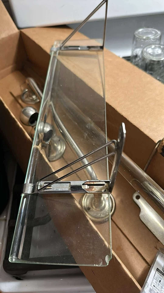 "Toallero de vidrio transparente vintage de 30"", estante de vidrio y soporte de papel higiénico" Foto 3 de 4