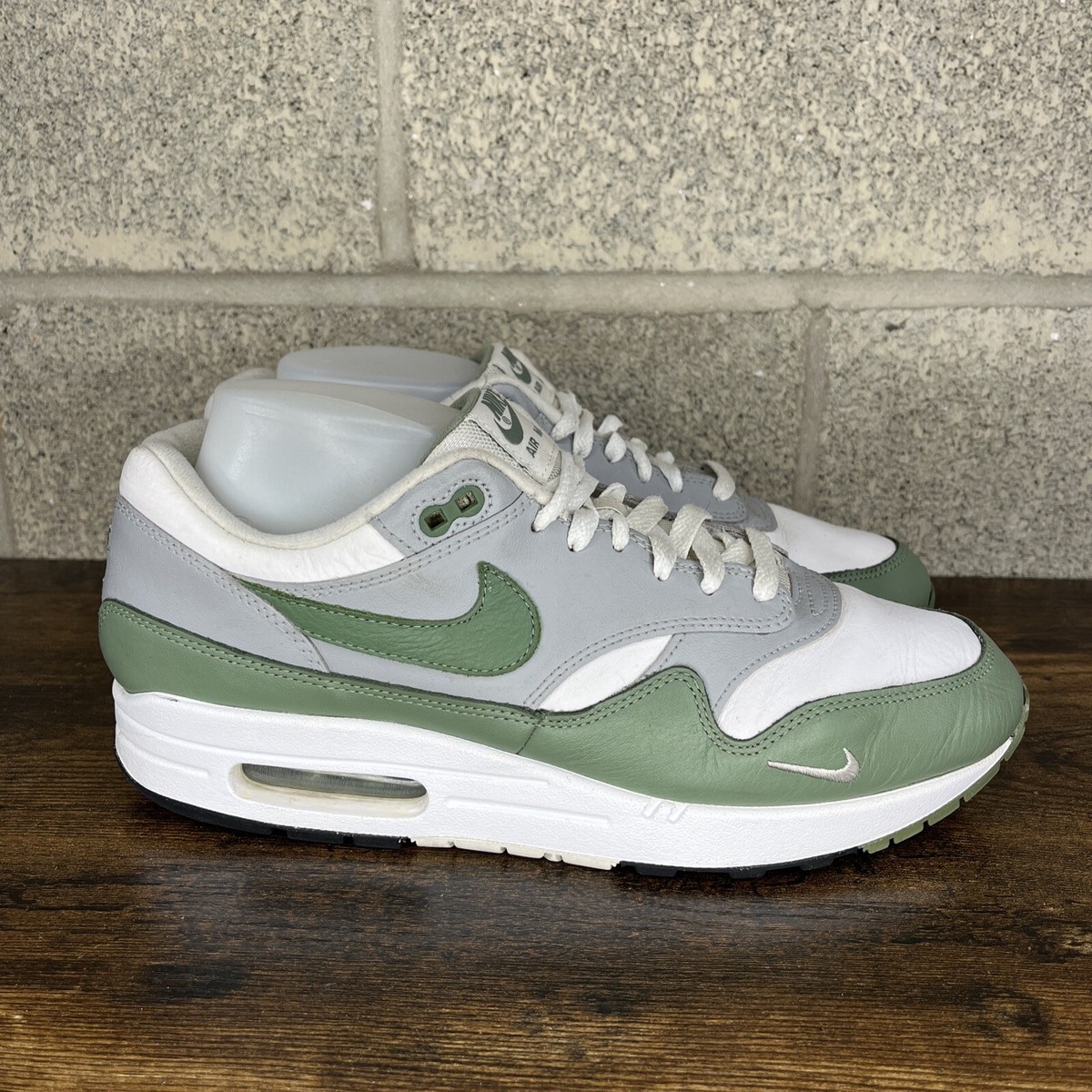 nike air max 1 spiral sage
