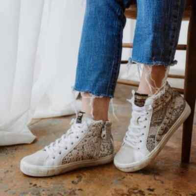 VINTAGE HAVANA Womens Kate Snake High Lace Up Sneakers